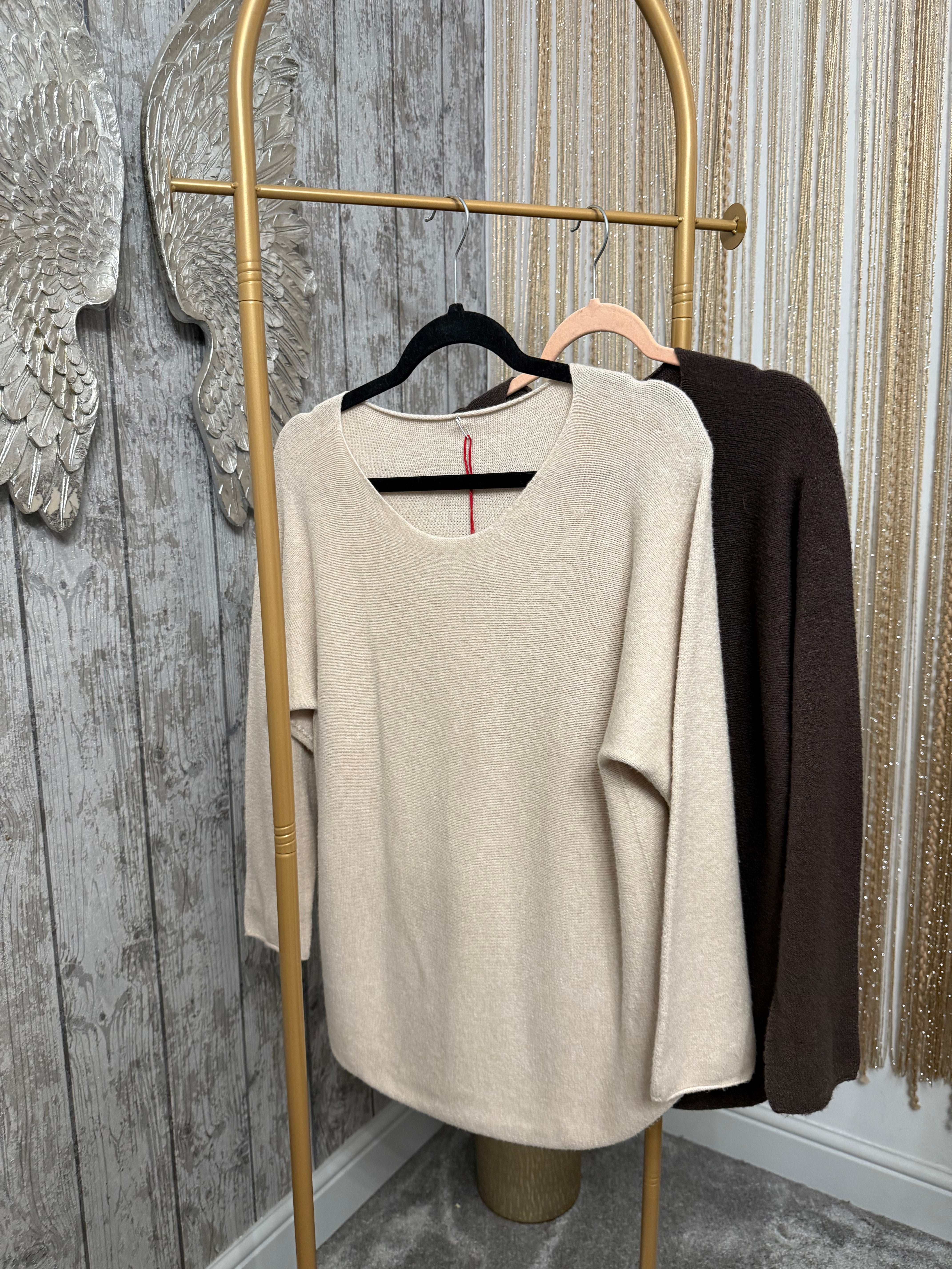 Round neck jumper