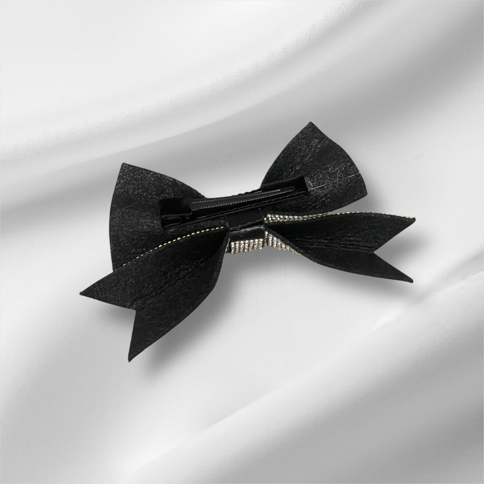 Bow hair clip