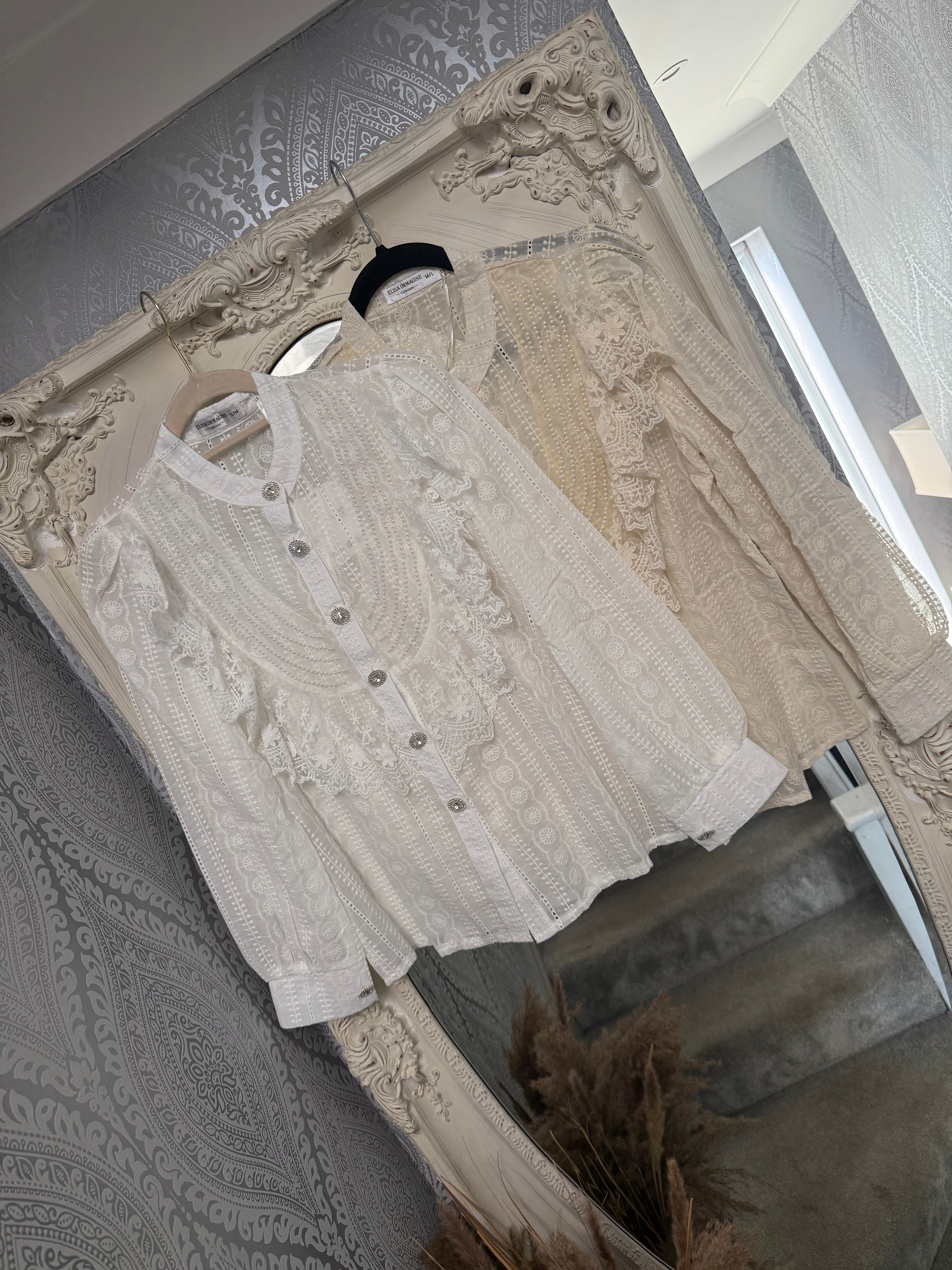 Bella Blouse